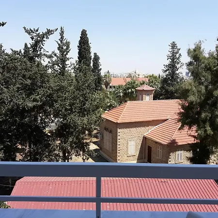 Apartment 32 Hill Court